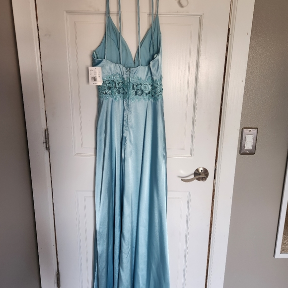 NWT Prom/Formal Dress - Picture 3 of 7